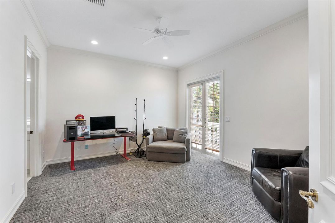 366 Sweet Bay Ave_053