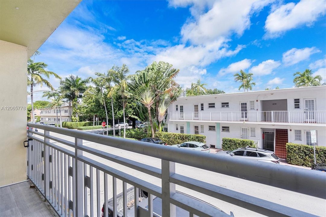 For Sale: $189,900 (0 beds, 1 baths, 400 Square Feet)