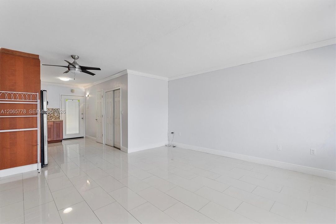 For Sale: $189,900 (0 beds, 1 baths, 400 Square Feet)