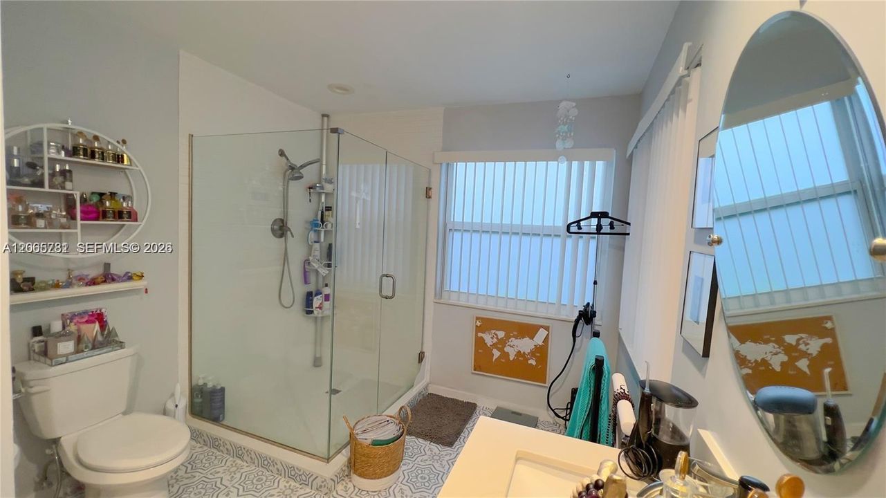 For Sale: $650,000 (3 beds, 2 baths, 1470 Square Feet)