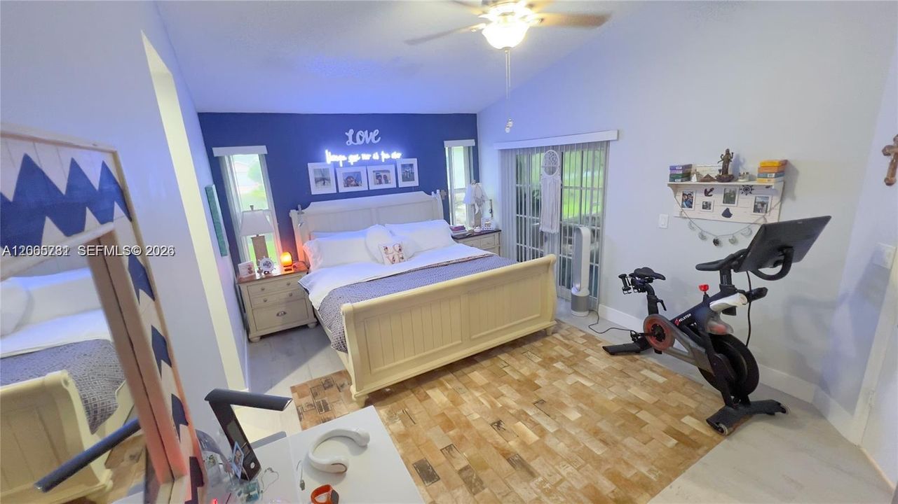 For Sale: $650,000 (3 beds, 2 baths, 1470 Square Feet)