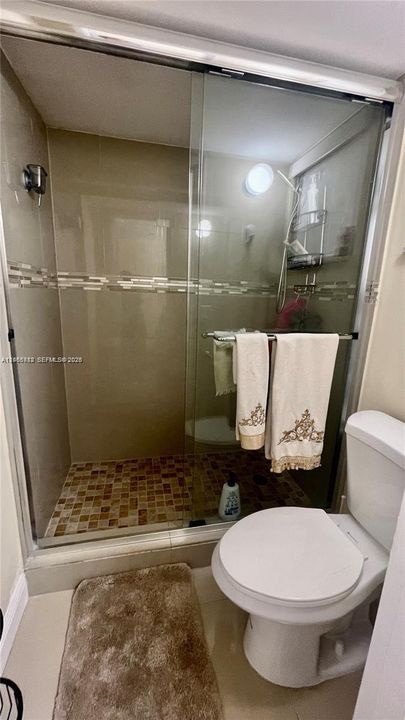 В аренду: $2,400 (2 спален, 1 ванн, 968 Квадратных фут)