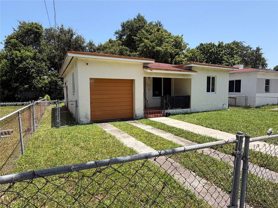 En Venta: $399,999 (2 camas, 1 baños, 1027 Pies cuadrados)