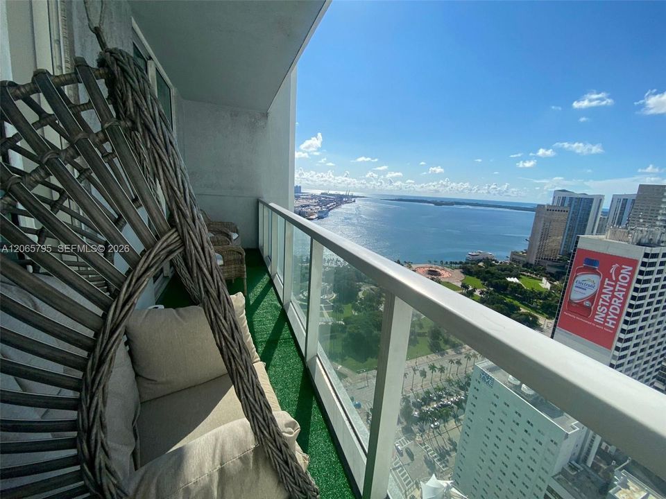 На продажу: $389,000 (0 спален, 1 ванн, 632 Квадратных фут)