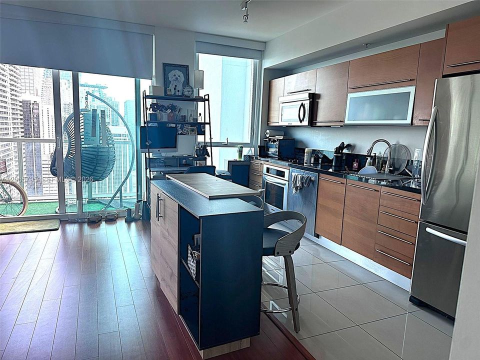 На продажу: $389,000 (0 спален, 1 ванн, 632 Квадратных фут)