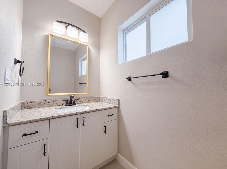 En Venta: $740,000 (3 camas, 2 baños, 1879 Pies cuadrados)