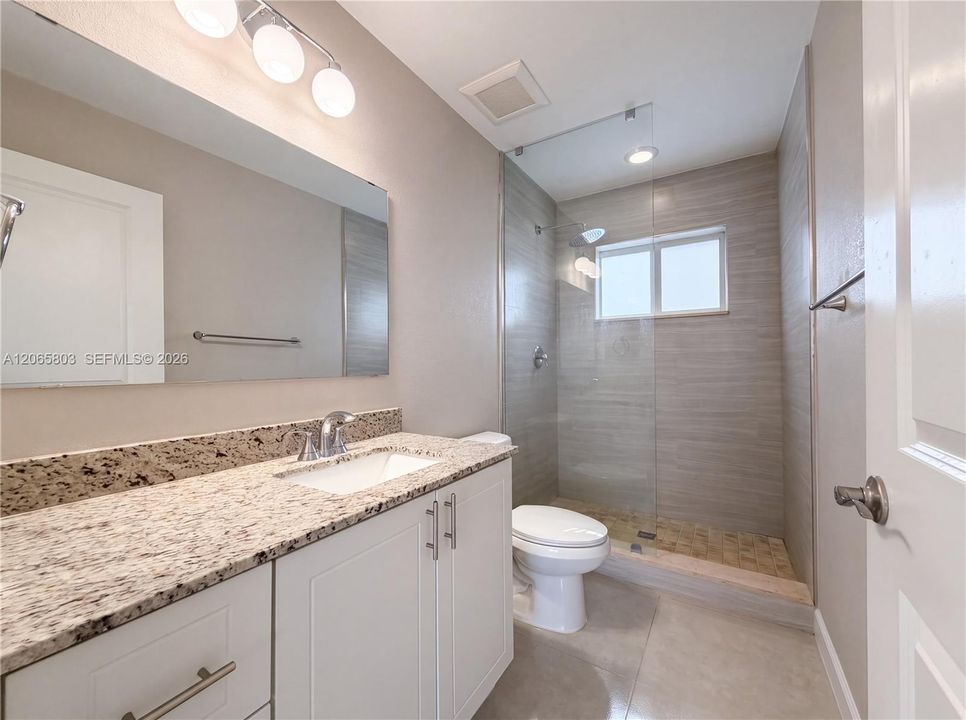 En Venta: $740,000 (3 camas, 2 baños, 1879 Pies cuadrados)