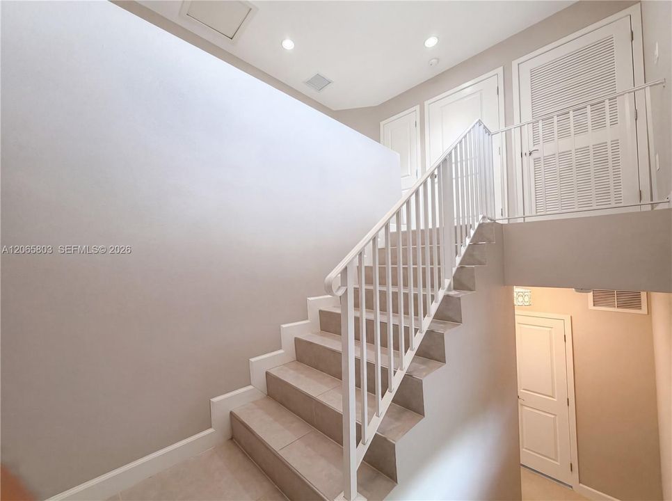 En Venta: $740,000 (3 camas, 2 baños, 1879 Pies cuadrados)