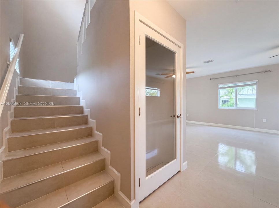 En Venta: $740,000 (3 camas, 2 baños, 1879 Pies cuadrados)