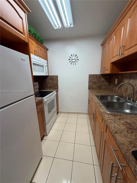 For Rent: $1,700 (1 beds, 1 baths, 662 Square Feet)
