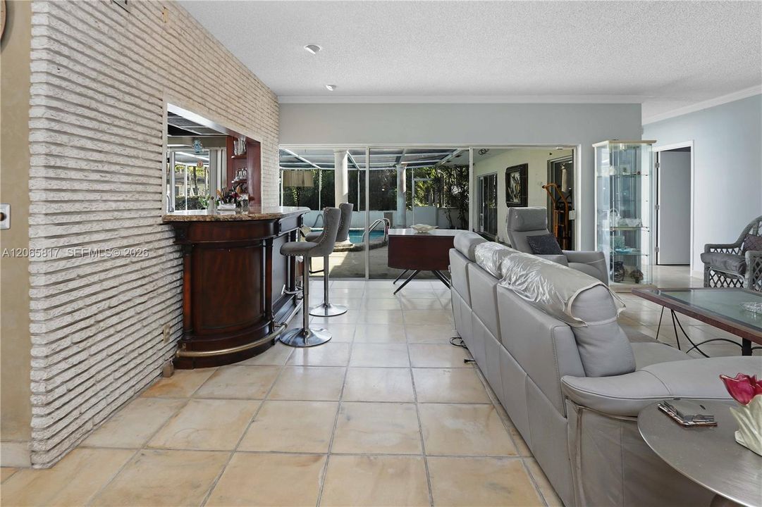 For Sale: $749,000 (3 beds, 3 baths, 2433 Square Feet)