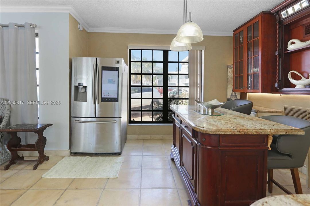 For Sale: $749,000 (3 beds, 3 baths, 2433 Square Feet)