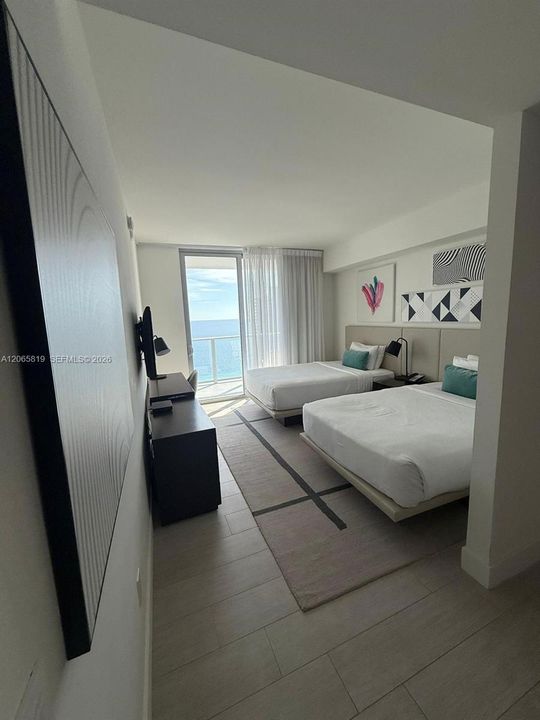 For Rent: $8,000 (2 beds, 2 baths, 1055 Square Feet)