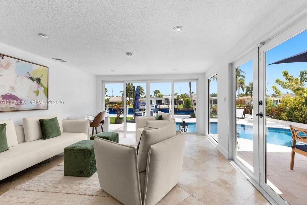 For Sale: $1,529,000 (3 beds, 2 baths, 1832 Square Feet)