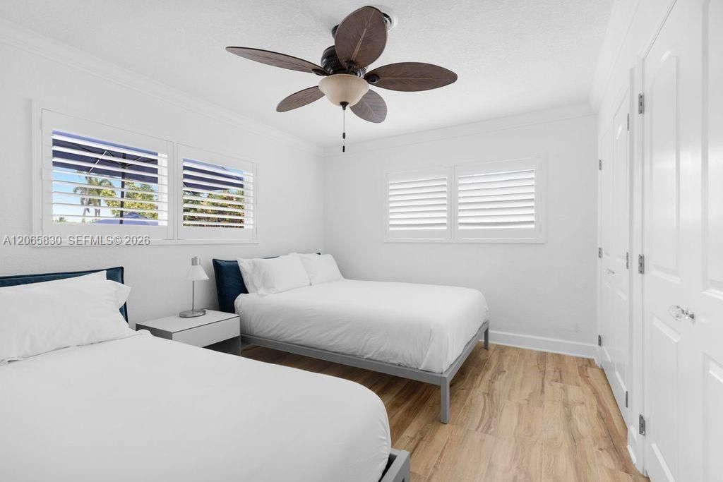 For Sale: $1,529,000 (3 beds, 2 baths, 1832 Square Feet)