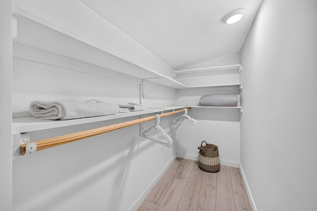 42-web-or-mls-a699A9406