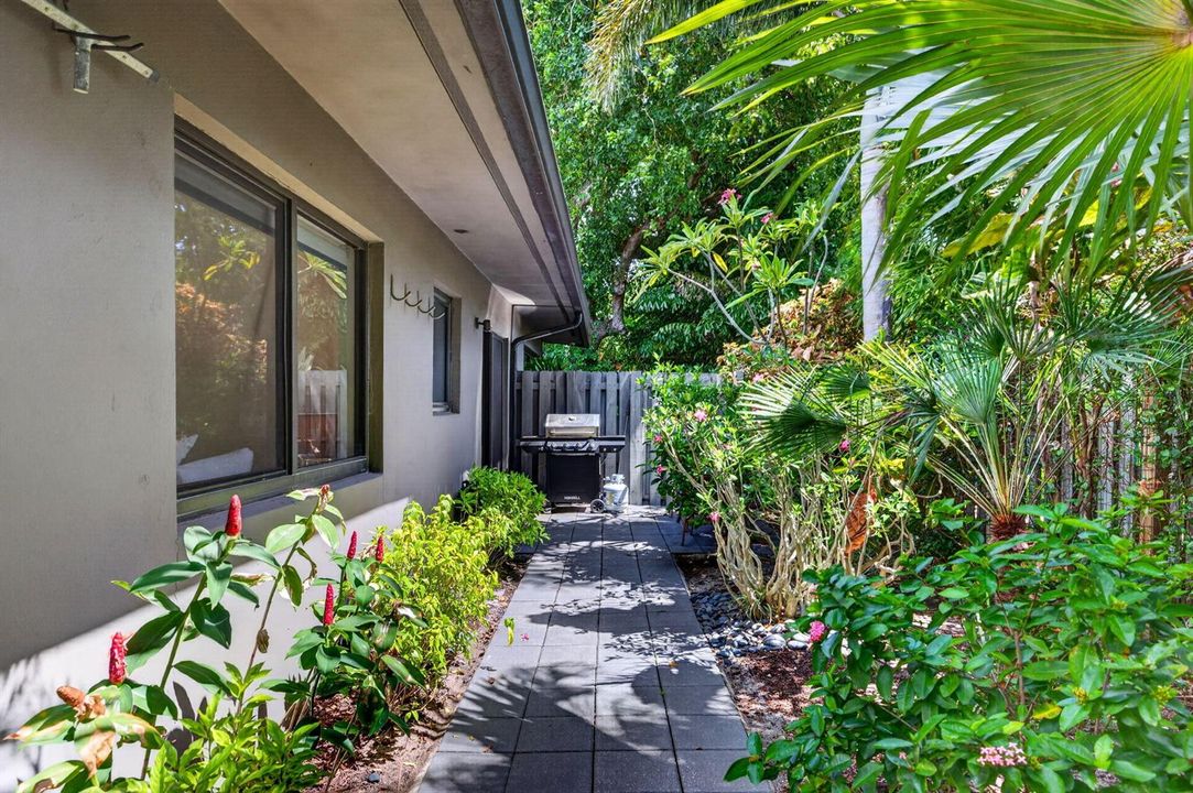 85-web-or-mls-a699A9701
