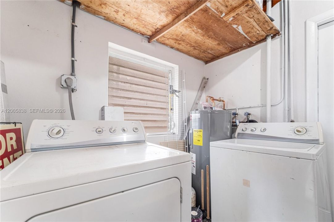 Separate laundry for 2893 SW 37th Ct