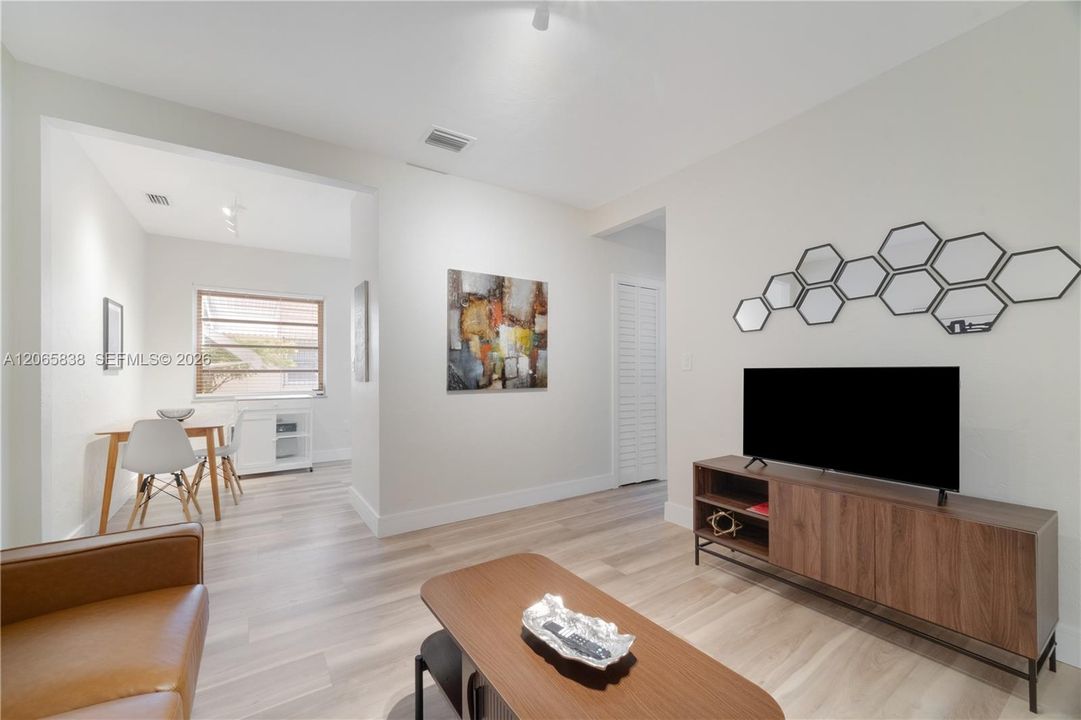 2893 Living Area