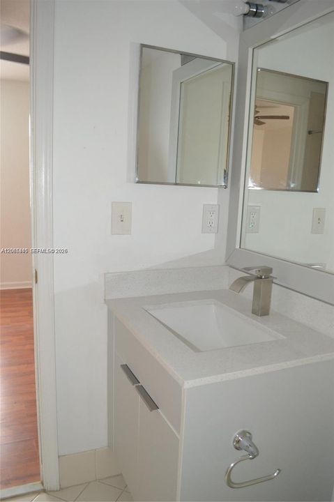 For Rent: $3,390 (3 beds, 2 baths, 1605 Square Feet)