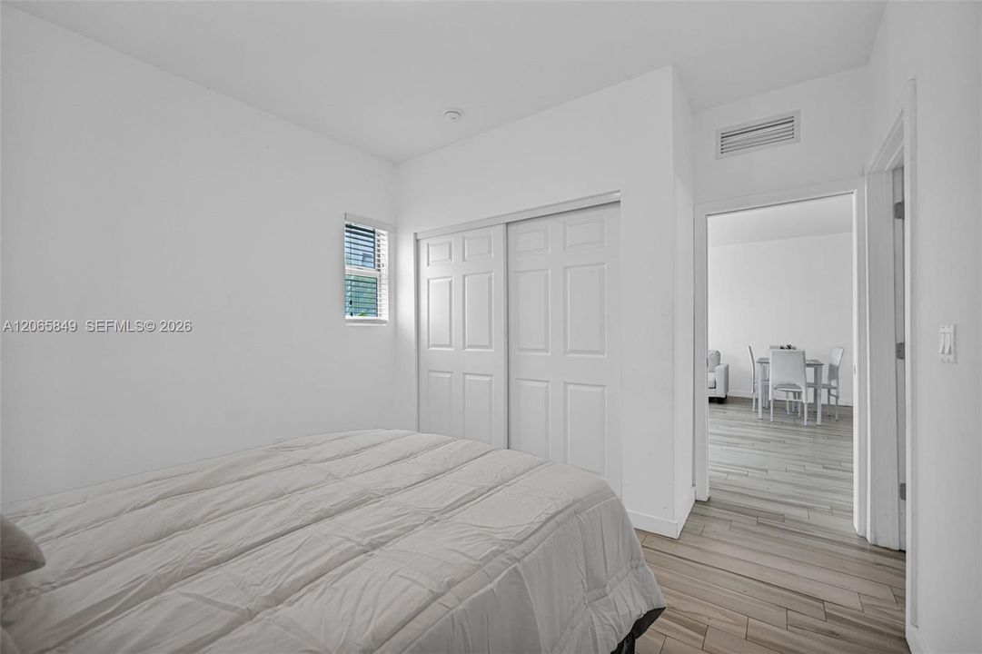 For Sale: $264,000 (1 beds, 1 baths, 519 Square Feet)
