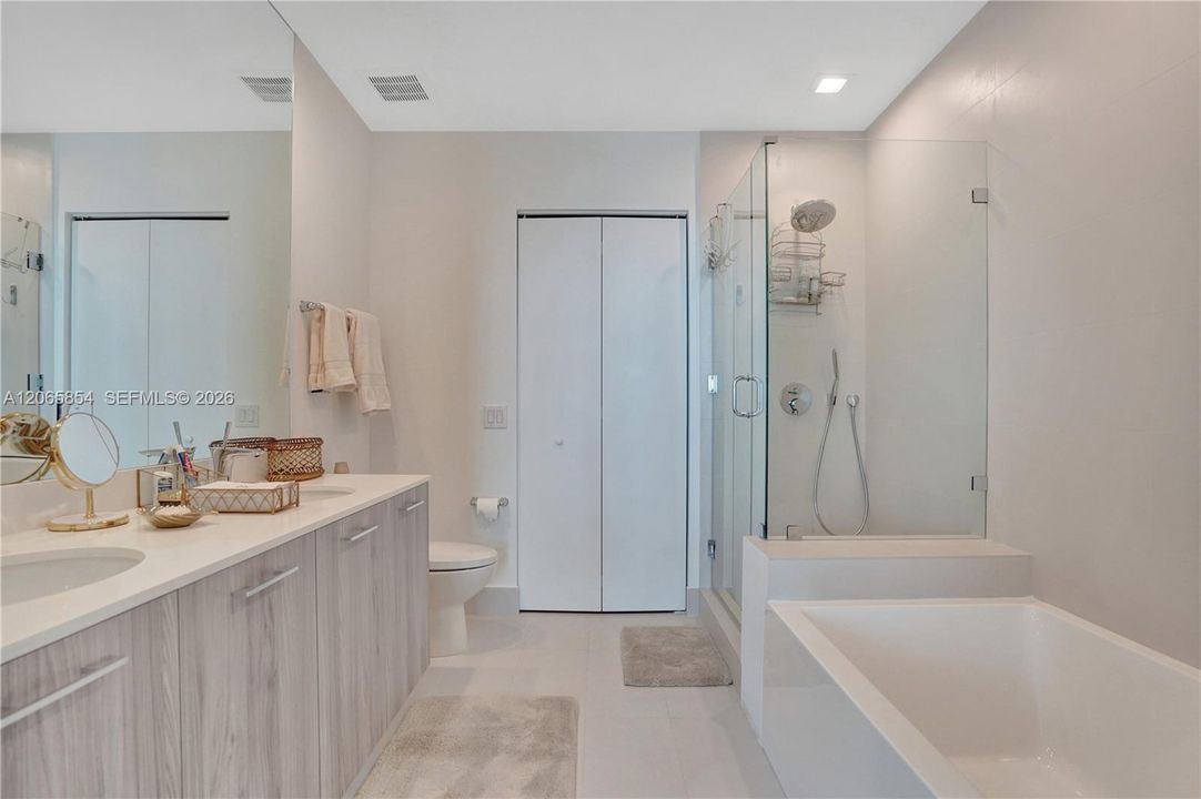 For Rent: $13,000 (4 beds, 4 baths, 2007 Square Feet)