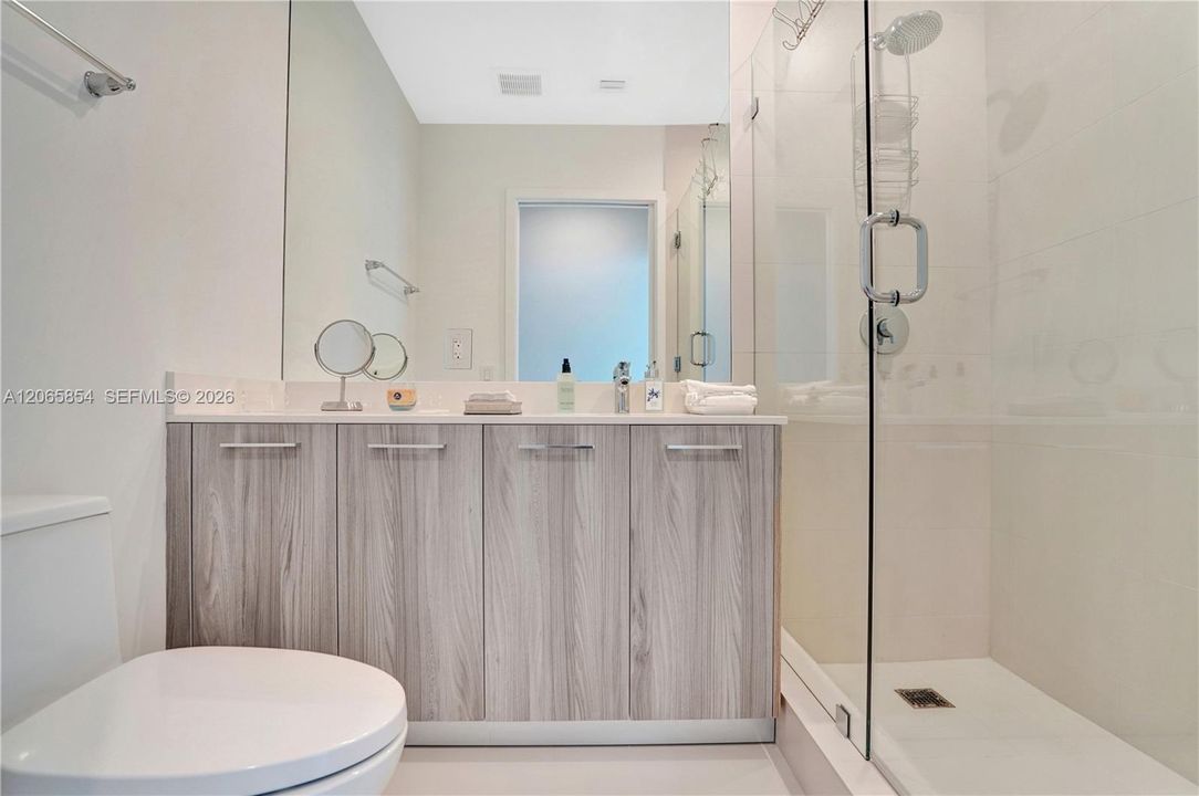 For Rent: $13,000 (4 beds, 4 baths, 2007 Square Feet)