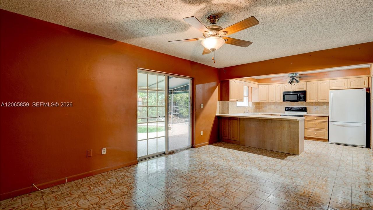 For Sale: $760,000 (4 beds, 2 baths, 1475 Square Feet)