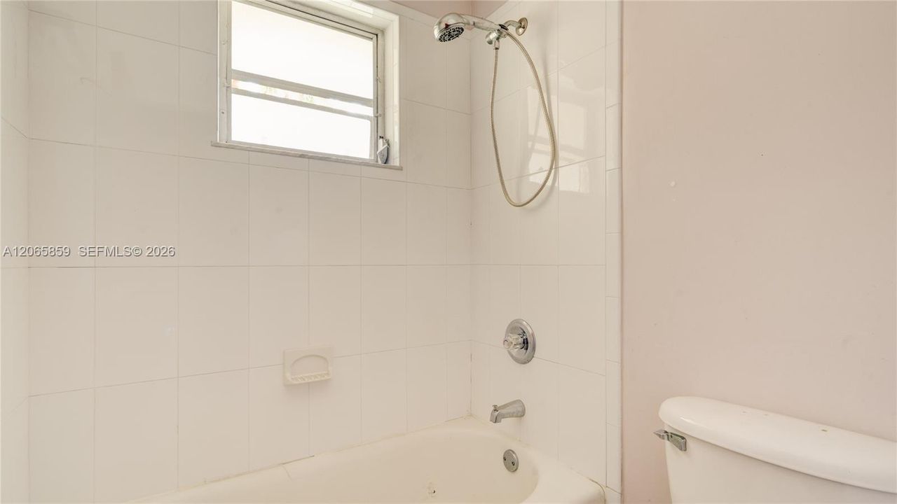 For Sale: $760,000 (4 beds, 2 baths, 1475 Square Feet)