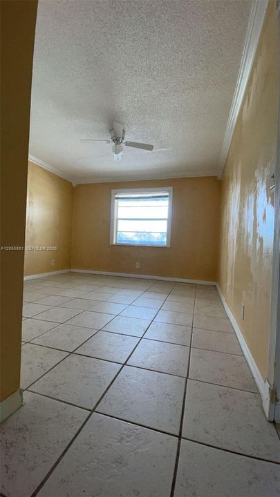 For Sale: $174,500 (2 beds, 1 baths, 1000 Square Feet)