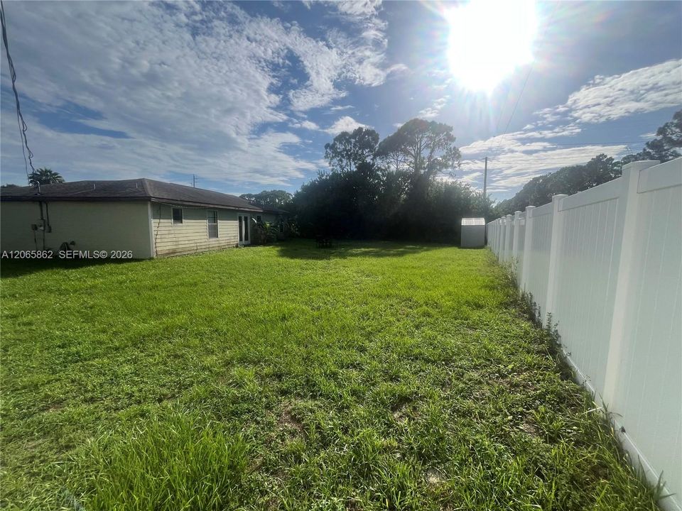 For Rent: $2,200 (3 beds, 2 baths, 1056 Square Feet)
