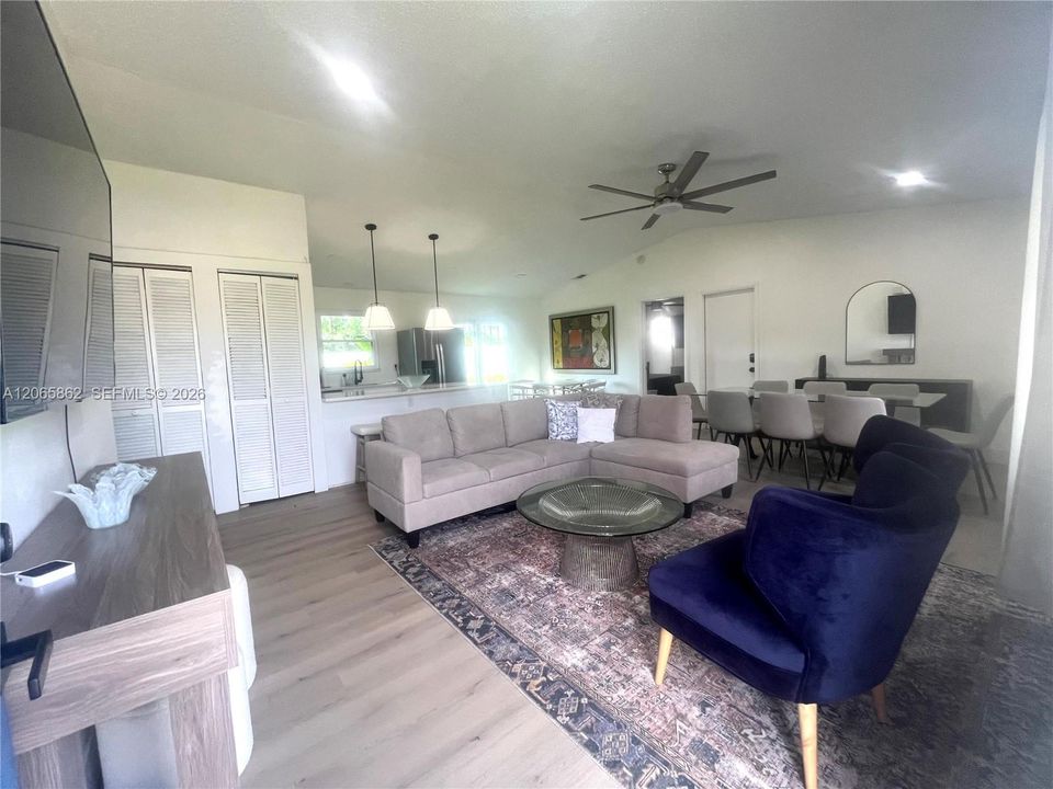 For Rent: $2,200 (3 beds, 2 baths, 1056 Square Feet)