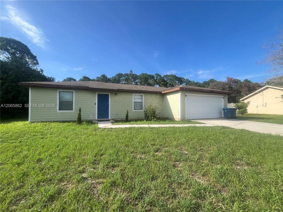 For Rent: $2,200 (3 beds, 2 baths, 1056 Square Feet)
