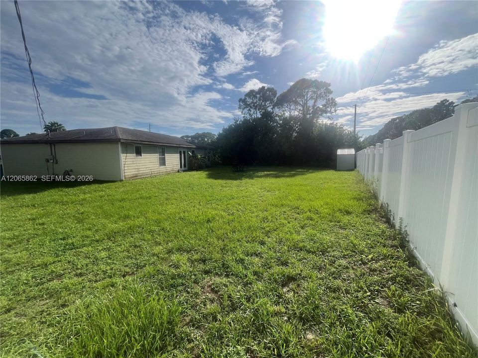 For Rent: $2,200 (3 beds, 2 baths, 1056 Square Feet)