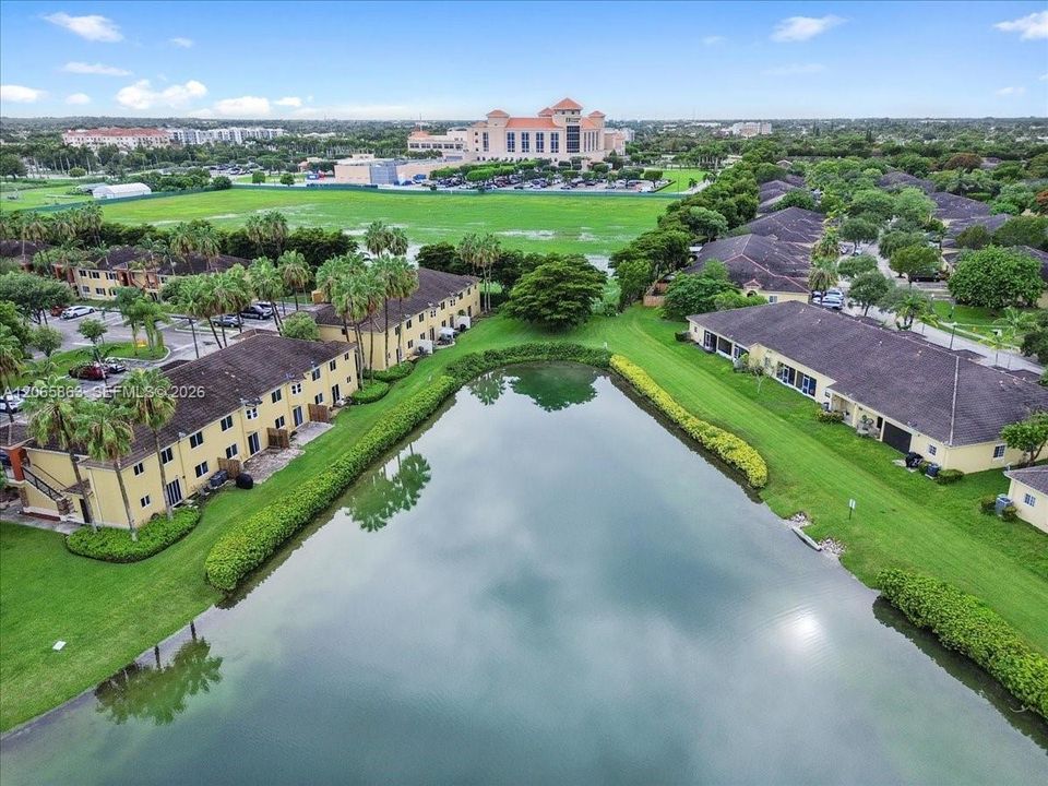 En Venta: $499,000 (3 camas, 2 baños, 2099 Pies cuadrados)