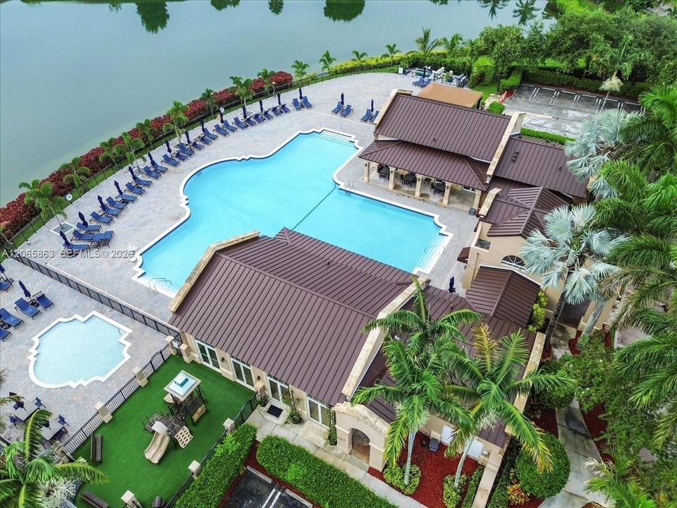 En Venta: $499,000 (3 camas, 2 baños, 2099 Pies cuadrados)