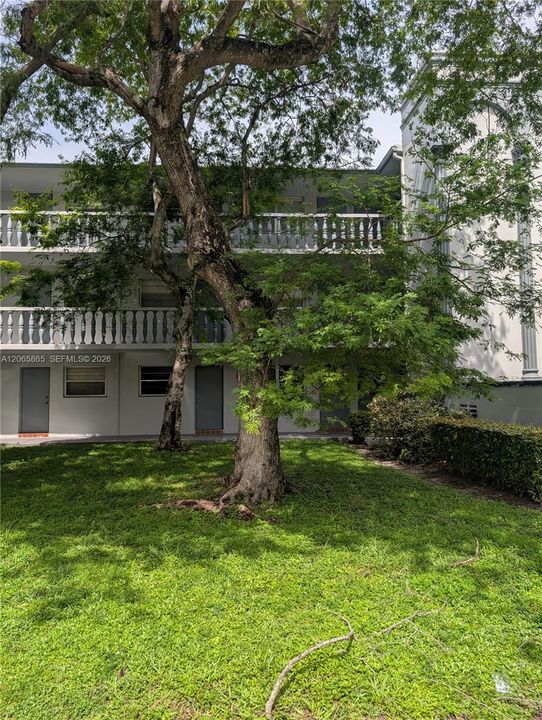 For Rent: $1,350 (1 beds, 1 baths, 640 Square Feet)