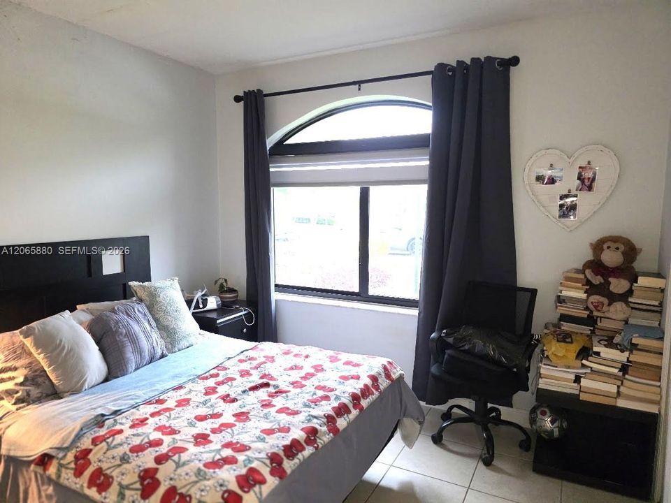 For Sale: $749,900 (3 beds, 2 baths, 1786 Square Feet)