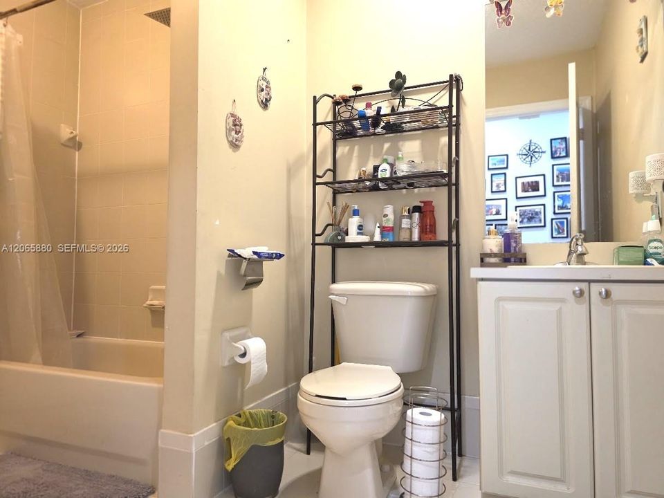 For Sale: $749,900 (3 beds, 2 baths, 1786 Square Feet)