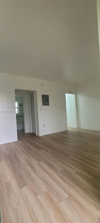 Под контрактом: $1,350 (1 спален, 1 ванн, 500 Квадратных фут)