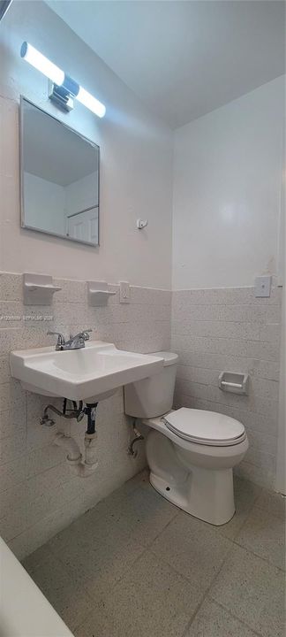 Под контрактом: $1,350 (1 спален, 1 ванн, 500 Квадратных фут)