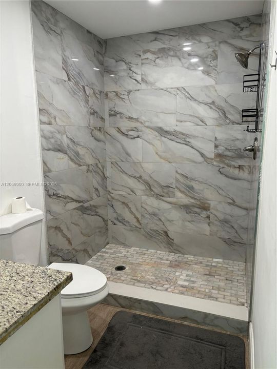 For Rent: $1,300 (1 beds, 1 baths, 1749 Square Feet)