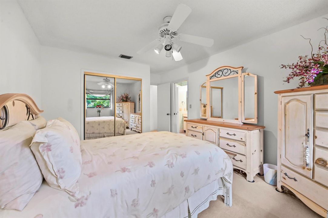 18 Bedroom 02