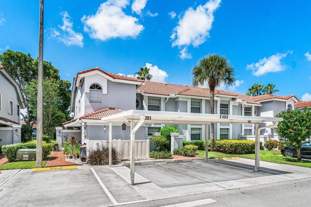 002-7408LakeMeadowWay-101-BoyntonBeach-F