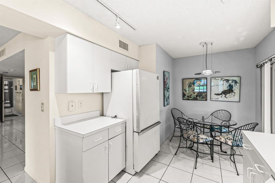 014-7408LakeMeadowWay-101-BoyntonBeach-F