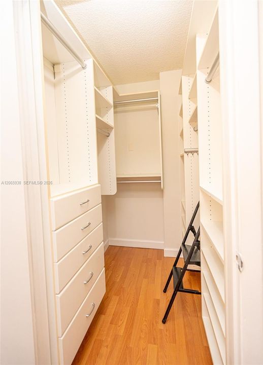 Activo con contrato: $234,900 (1 camas, 1 baños, 810 Pies cuadrados)