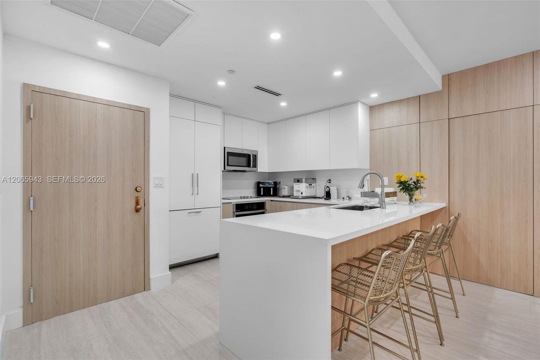 В аренду: $12,000 (2 спален, 2 ванн, 1547 Квадратных фут)