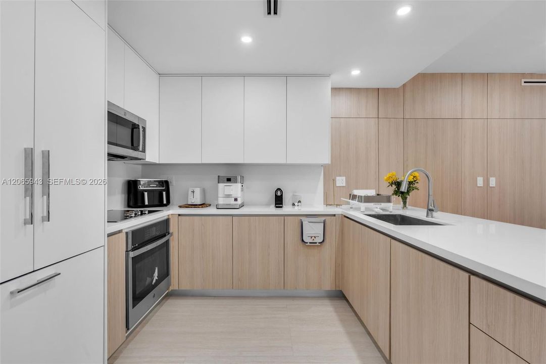 В аренду: $12,000 (2 спален, 2 ванн, 1547 Квадратных фут)