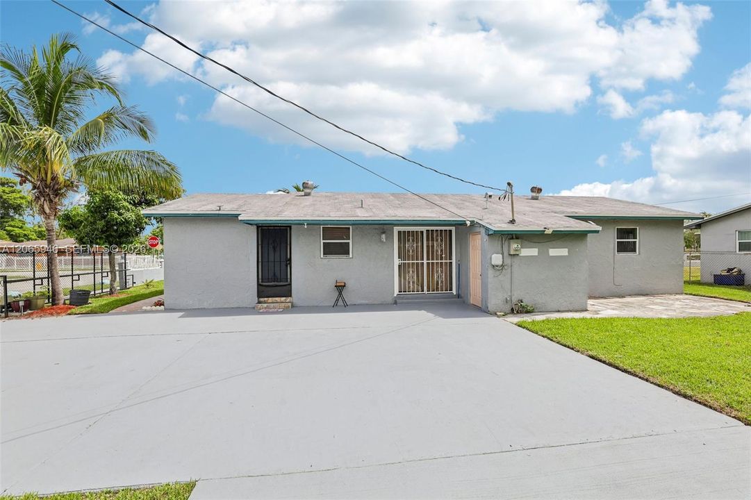 En Venta: $530,000 (3 camas, 2 baños, 1457 Pies cuadrados)