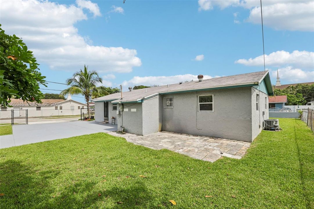 En Venta: $530,000 (3 camas, 2 baños, 1457 Pies cuadrados)